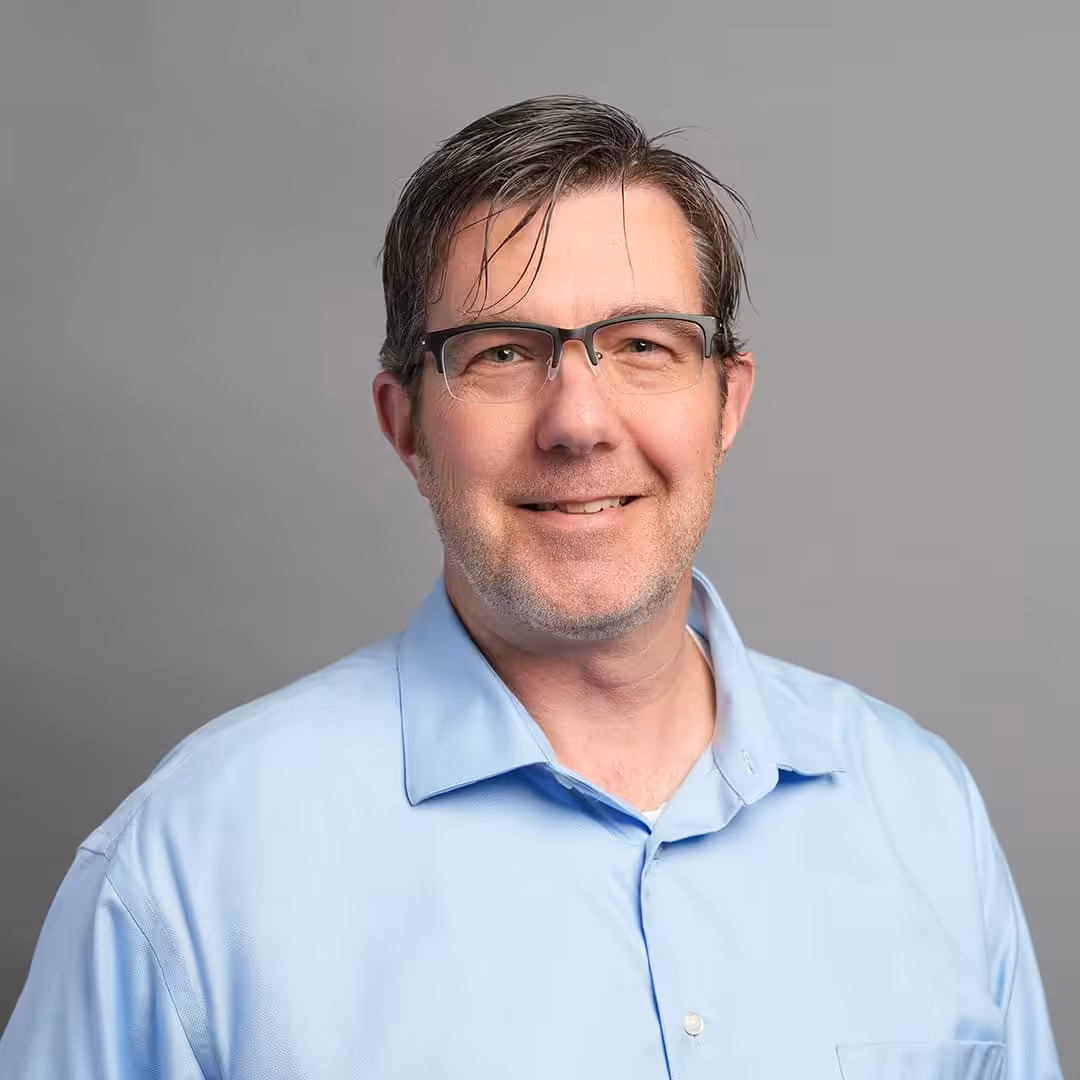 head shot of Scott Weiler
